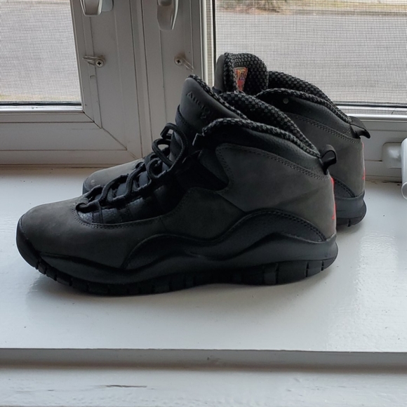 Nike Air Jordan - Picture 3 of 11